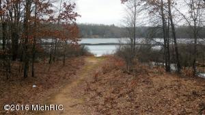 1040 Echo Dr, White Cloud, MI 49349 photo 6