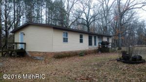 1040 Echo Dr, White Cloud, MI 49349 photo 1