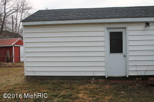 709 Harrison St, Belding, MI 48809 photo 10