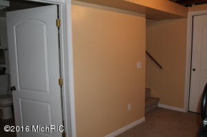 709 Harrison St, Belding, MI 48809 photo 23