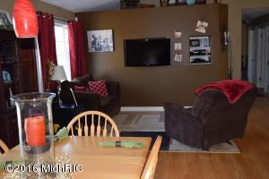 311 E Dutch Mill St, Grant, MI 49327 photo 6