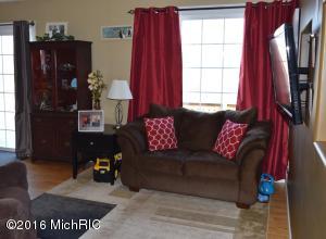 311 E Dutch Mill St, Grant, MI 49327 photo 5