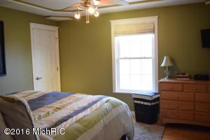311 E Dutch Mill St, Grant, MI 49327 photo 11