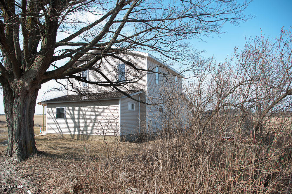 8519 16 Mile Rd, Paris, MI 49338 photo 4