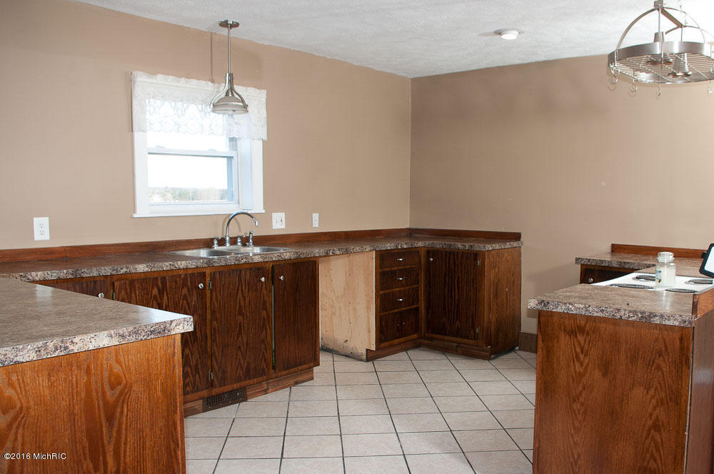 8519 16 Mile Rd, Paris, MI 49338 photo 11