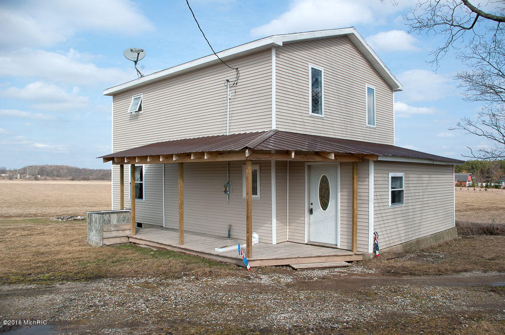 8519 16 Mile Rd, Paris, MI 49338 photo 2