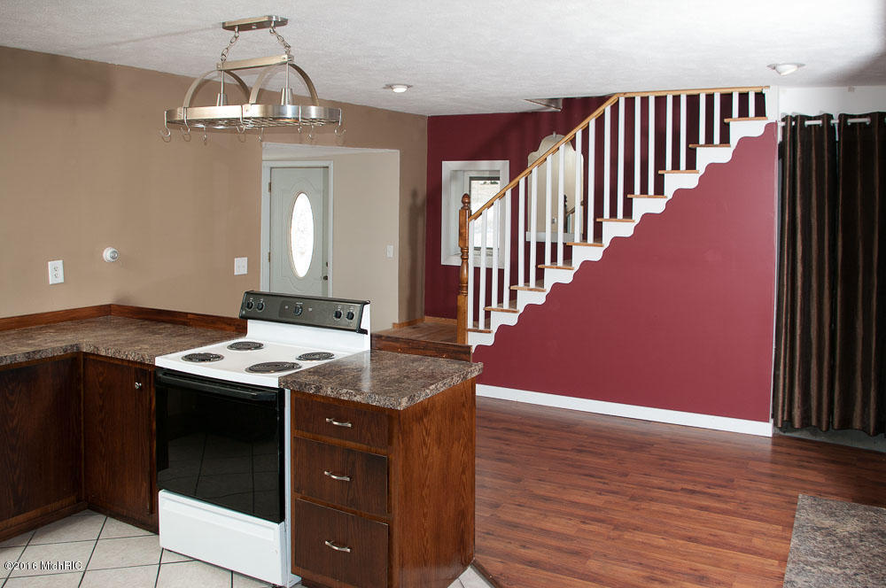 8519 16 Mile Rd, Paris, MI 49338 photo 13