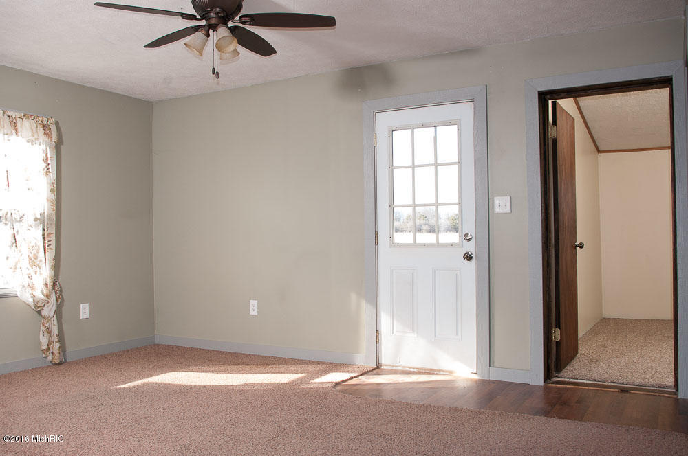 8519 16 Mile Rd, Paris, MI 49338 photo 17