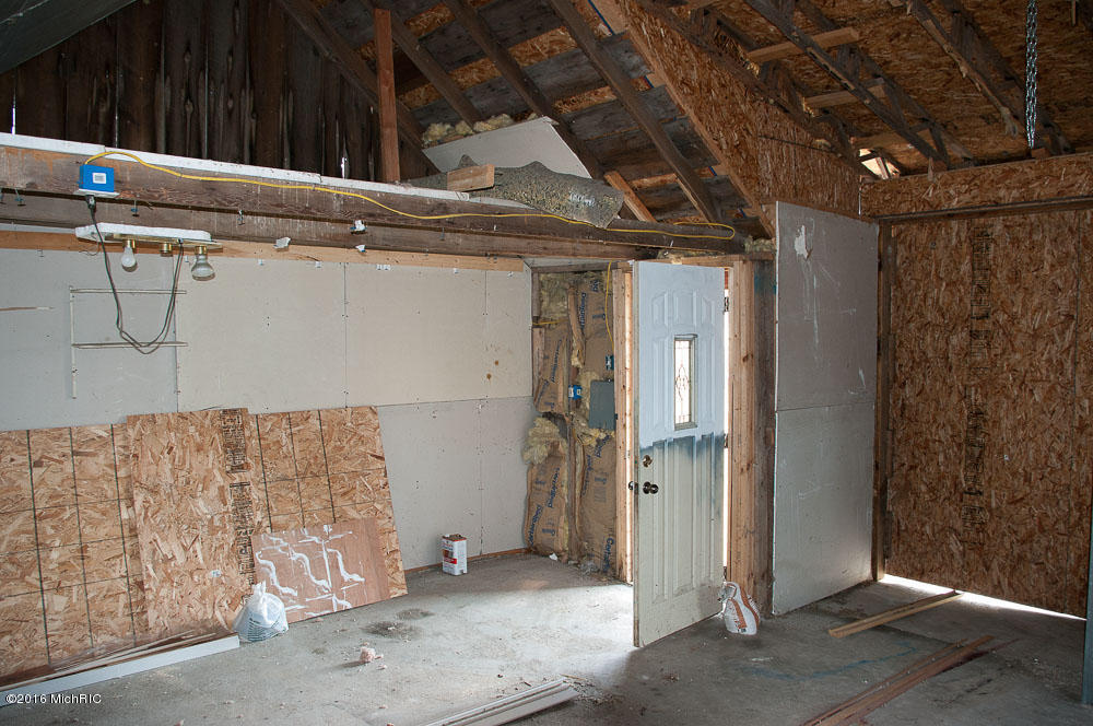 8519 16 Mile Rd, Paris, MI 49338 photo 8