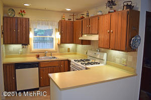 6833 E Carrigan Dr, Newaygo, MI 49337 photo 12