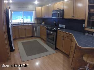 339 Dewitt Ln, Spring Lake, MI 49456 photo 5
