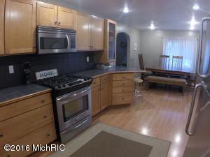339 Dewitt Ln, Spring Lake, MI 49456 photo 7