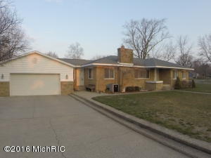 339 Dewitt Ln, Spring Lake, MI 49456 photo 1