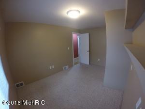 339 Dewitt Ln, Spring Lake, MI 49456 photo 22