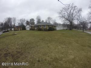 339 Dewitt Ln, Spring Lake, MI 49456 photo 3