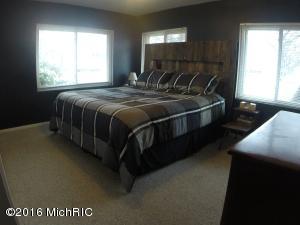 339 Dewitt Ln, Spring Lake, MI 49456 photo 14
