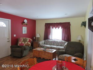 3320 Fox Dr, Grant, MI 49327 photo 4