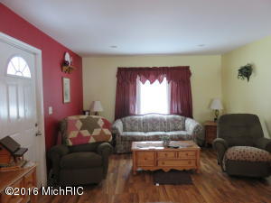 3320 Fox Dr, Grant, MI 49327 photo 5