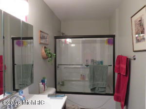 3320 Fox Dr, Grant, MI 49327 photo 3