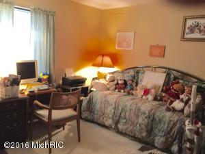 19490 M-60, Three Rivers, MI 49093 photo 13