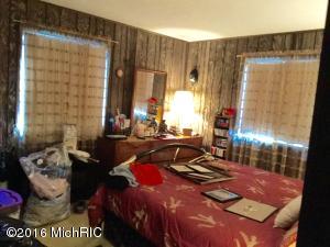 19490 M-60, Three Rivers, MI 49093 photo 12