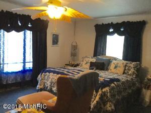 19490 M-60, Three Rivers, MI 49093 photo 11