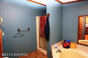 110 Peachtree St, Constantine, MI 49042 photo 22
