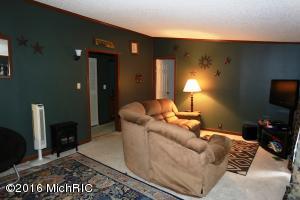 110 Peachtree St, Constantine, MI 49042 photo 8