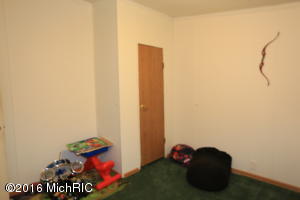 110 Peachtree St, Constantine, MI 49042 photo 12