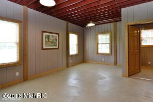 2126 E Glendora Rd, Buchanan, MI 49107 photo 18