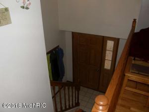 2002 Mills Ave, Muskegon, MI 49445 photo 8