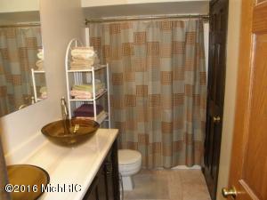 2002 Mills Ave, Muskegon, MI 49445 photo 10