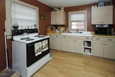 266 W Arbor St, Marcellus, MI 49067 photo 5