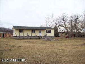 799 N Lumberjack Rd, Sumner, MI 48889 photo 1