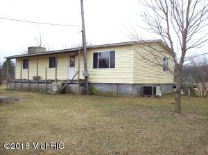 799 N Lumberjack Rd, Sumner, MI 48889 photo 2