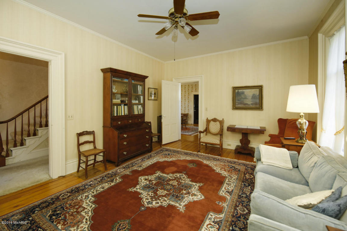 219 High St, Marshall, MI 49068 photo 4
