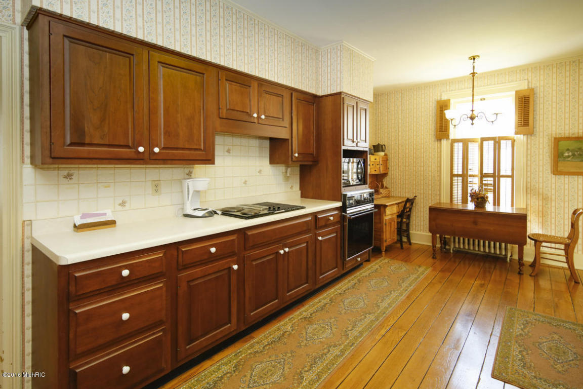 219 High St, Marshall, MI 49068 photo 10