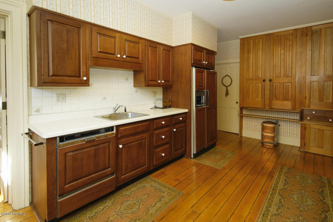 219 High St, Marshall, MI 49068 photo 9
