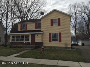 512 E Bridge St, Plainwell, MI 49080 photo 1