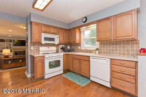6269 Dunbarton St SE, Ada, MI 49301 photo 9