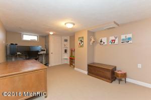 6269 Dunbarton St SE, Ada, MI 49301 photo 40