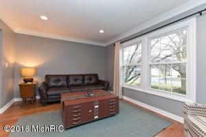6269 Dunbarton St SE, Ada, MI 49301 photo 4