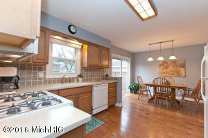 6269 Dunbarton St SE, Ada, MI 49301 photo 7