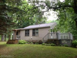 5316 E 24th St, Chase, MI 49623 photo 1