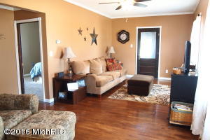 304 E Gilbert St, Leroy, MI 49655 photo 7