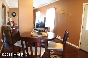 304 E Gilbert St, Leroy, MI 49655 photo 8