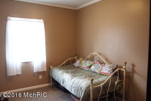 304 E Gilbert St, Leroy, MI 49655 photo 11