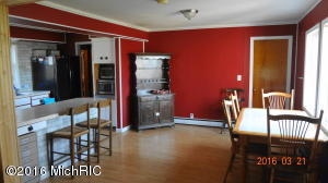 386 E 120th St, Grant, MI 49327 photo 6