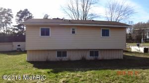 386 E 120th St, Grant, MI 49327 photo 4