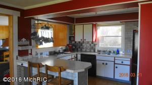 386 E 120th St, Grant, MI 49327 photo 5